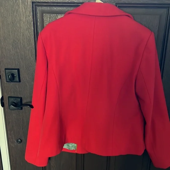 Wool jacket with ruffles - Picture 4 of 6